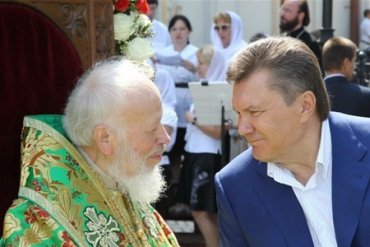 Янукович пытался убрать митрополита Владимира по заказу Москвы