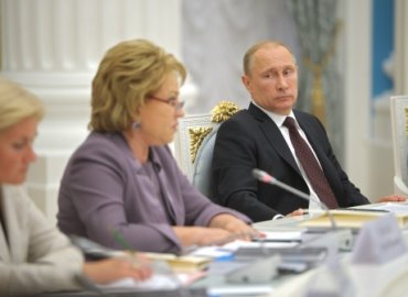 Зачем Путин попросил Совет Федерации отменить разрешение на войну с Украиной?
