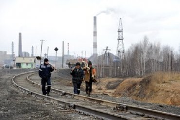 В Харьковской области подорвали пути перед поездом из России