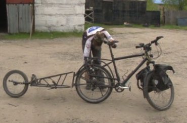 У австрийца, совершающего кругосветное путешествие, в России украли велосипед