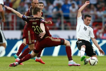 Сборная России потерпела второе поражение от Австрии в квалификации Евро-2016