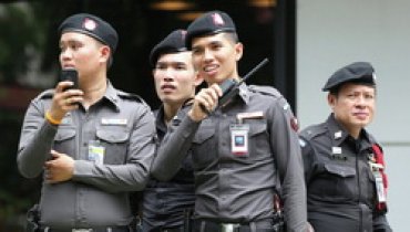 Полицейские в Таиланде провели буддийскую церемонию, чтобы извиниться