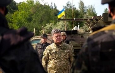 «Правый сектор» требует от Порошенко начать наступление на Донбассе