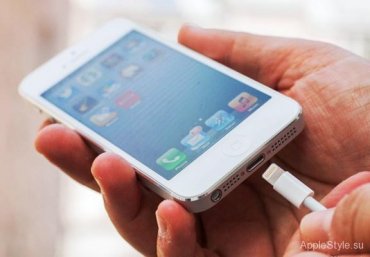 В Китае девушка погибла, заряжая iPhone