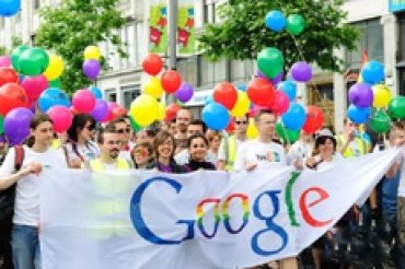 Google пригласила всех пользователей Android на гей-парад