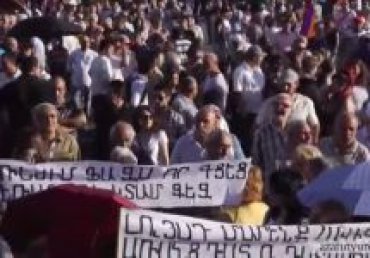 Инициативная группа прекратила митинг в Ереване