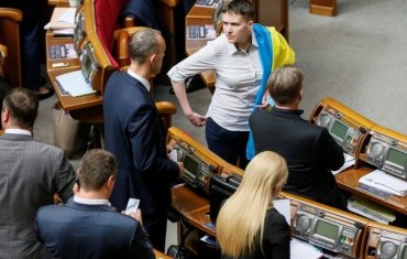 Нардепам рассылают от имени Савченко приглашения в кабак