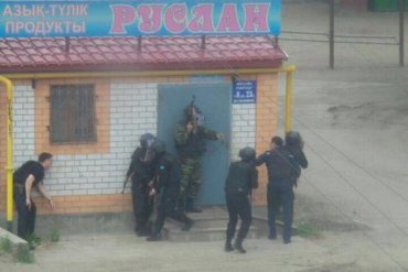 В Казахстане неизвестные напали на воинскую часть