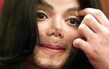 В тайниках Майкла Джексона полиция обнаружила коллекцию жуткого детского порно