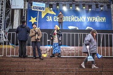В ЕС отложили до осени отмену виз для украинцев