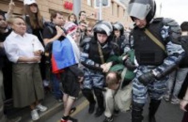 На акциях протеста в Москве задержали 136 подростков