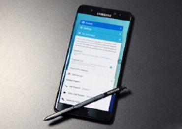 Опубликовано «живое» фото Galaxy Note 8 – Samsung всерьез решила сорвать старт продаж iPhone 8