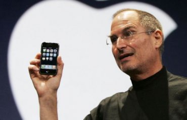 10 лет назад Apple выпустила свой первый смартфон