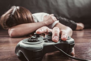Серьезное увлечение играми может защитить от алкоголизма