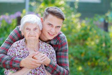 Общения с пожилыми родителями — что нужно делать, чтобы оно приносило радость