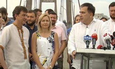 Суд разрешил партии Саакашвили участвовать в выборах