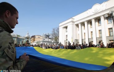 Меньше половины украинцев уверены в завтрашнем дне
