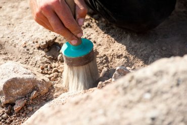 Археологи раскопали уникальные предметы возле «Софии Киевской»