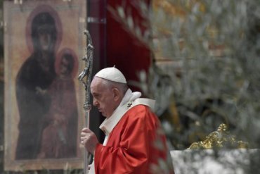 Папа Франциск призвал молиться за пострадавших от наводнения в Украине
