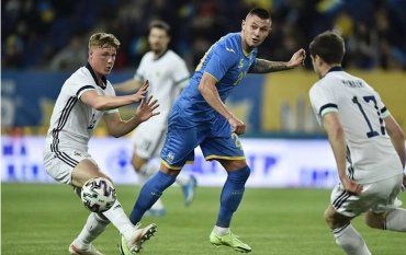 Сборная Украины по футболу впервые выиграла в этом году
