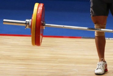 Российских штангистов дисквалифицировали за допинг