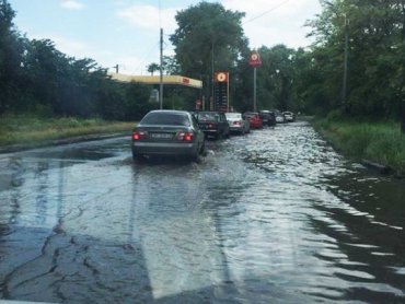 Улицы Одессы ушли под воду