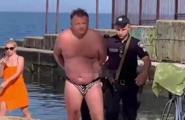 Убедить не получилось: полиция в Одессе начала задерживать непослушных отдыхающих на пляжах