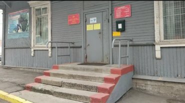 В российском Владивостоке неизвестные подожгли военкомат и пытались снять видео