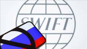 Три крупных российских банка сегодня отключили от SWIFT