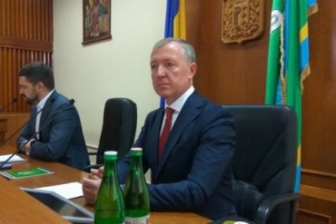 Зеленский уволил главу Черновицкой ОВА после петиции с такой просьбой