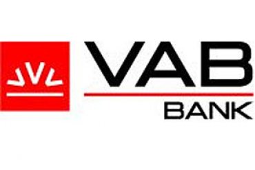 VAB банк просит Януковича взять под контроль дело Максимова
