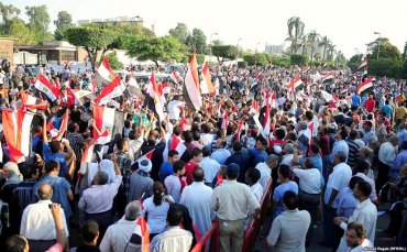 В Каире разграблена штаб-квартира правящей партии