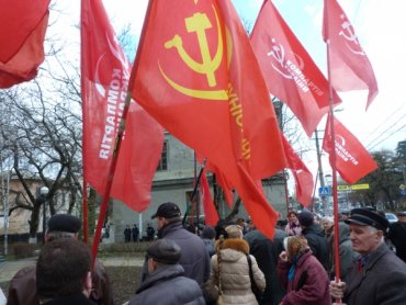 Крымские коммунисты требуют отставки Василия Пархоменко