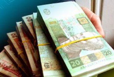 Заработная плата украинцев выросла на 44% в долларовом эквиваленте