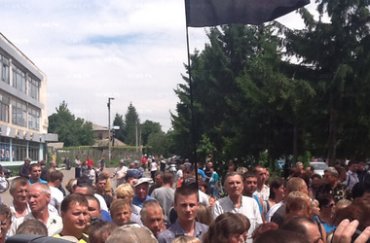 Жители Врадиевки идут в Киев требовать отставки главы МВД