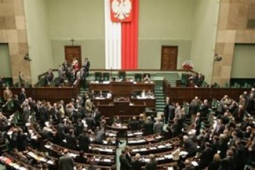 Сейм Польши отказался назвать Волынскую трагедию геноцидом, о чем просили «регионалы»