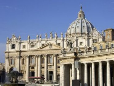 Двое бывших чиновника Ватиканского банка предстанут перед судом
