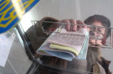 «Регионалы» отказываются проводить выборы до саммита Украина – ЕС