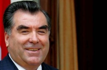 Лидер Таджикистана готовит себя к пожизненному президентству
