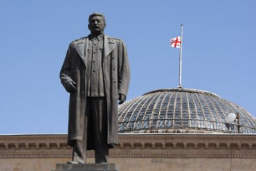 Министерство культуры Грузии решило восстановить памятник Сталину в Гори