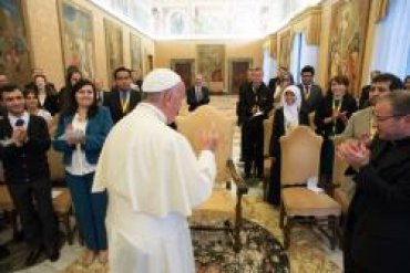﻿ Папа Франциск встретился с группой астрономов из Ватиканской обсерватории