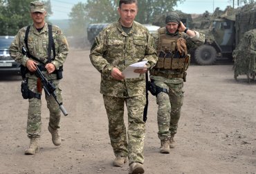 Министр обороны заявил об уничтожении тяжелой техники сепаратистов