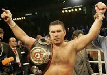 Руслан Чагаев завоевал титул «регулярного» чемпиона WBA