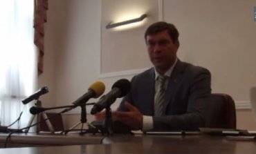 Объявленный в розыск Царев дал пресс-конференцию в Донецке