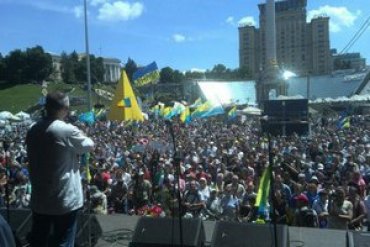 Майдан требует от Порошенко не тормозить на пути в Европу