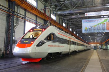 Поезд Крюковского завода допустили к эксплуатации без полного цикла испытаний
