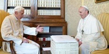 Папа Франциск встретился с Бенедиктом XVI