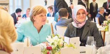 Ангела Меркель впервые посетила вечернее разговение мусульман в Рамадан