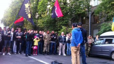 «Правый сектор» поднял протесты в Херсоне и Тернополе