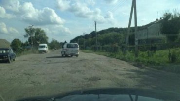 «Правый сектор» перекрыл выезд из Львова в сторону Мукачево